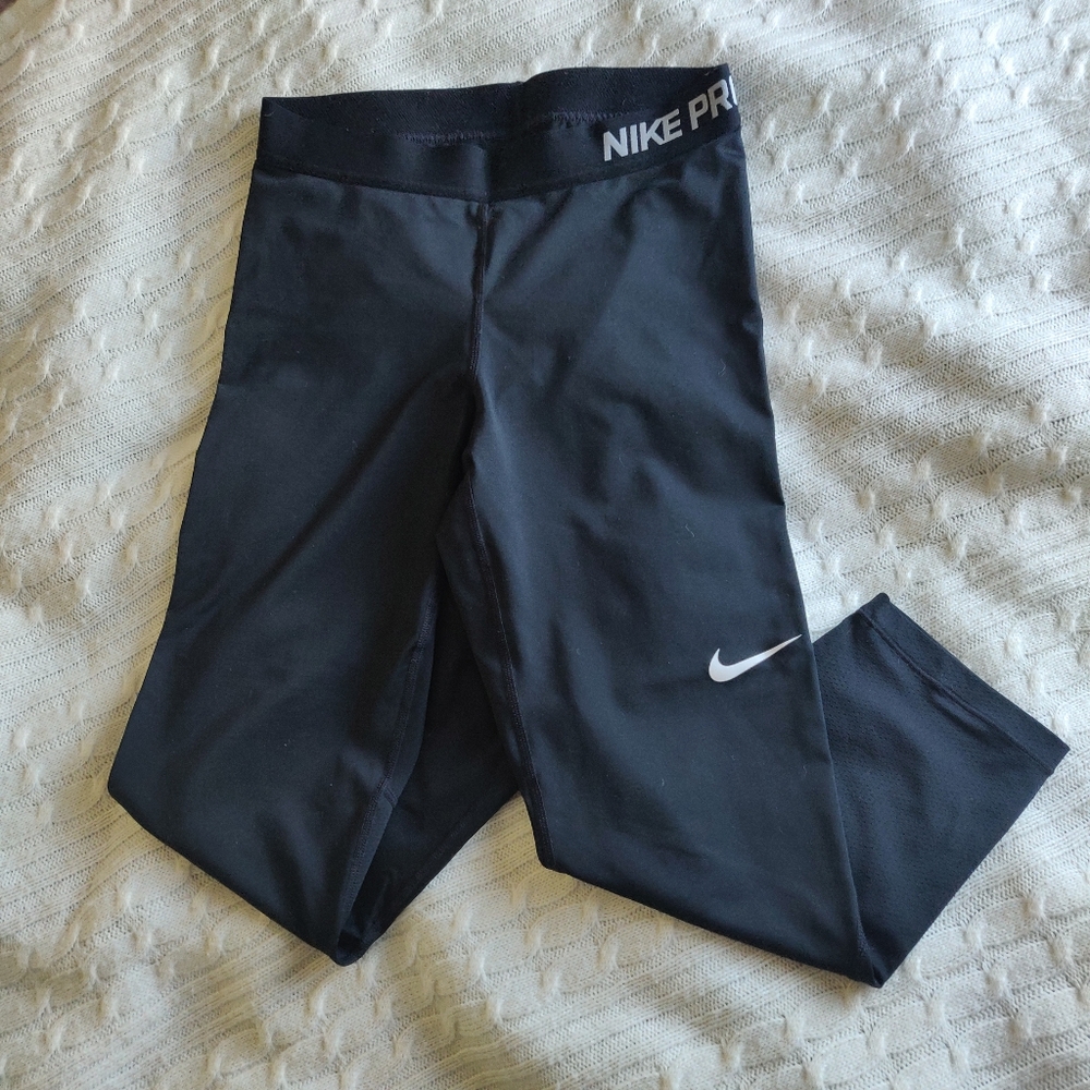 Nike cropped leggings